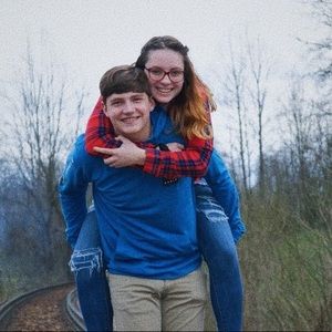 Meet your Posher, Adrianne